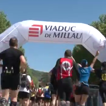 Arrivée de la course Eiffage du Viaduc de Millau 